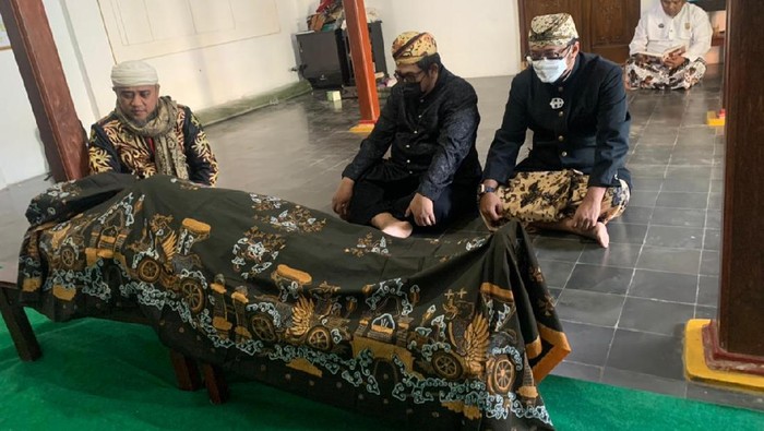 Sultran Kaprabonan Cirebon Meninggal