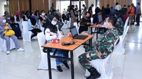 Para relawan tersebut akan ditugaskan sebagai tenaga vaksinator dan petugas administrasi pada pelaksanaan program serbuan vaksinasi massal di sentra vaksin Stadion Gelora Bung Karno (GBK) dan JIExpo Kemayoran pada Minggu 11 Juli 2021 mendatang.