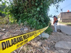 Mayat Pria Bersimbah Darah Ditemukan di Pinggir Jalan Bandung Barat