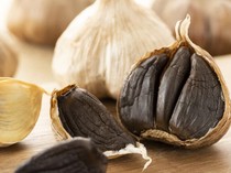 Kenali 8 Makanan Berwarna Hitam Alami untuk Tubuh Lebih Sehat