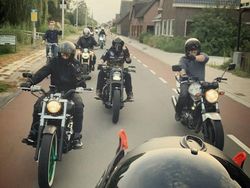 Deretan Penampakan di Foto yang Keren dan Bikin Ngakak