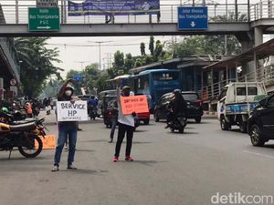 Satpol PP Akan Atur Tukang Servis HP di PGC yang Turun ke Pinggir Jalan