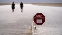 Pada 10 Juli 1913, suhu di Lembah Kematian juga mencapai 56,7 derajat Celsius. Banyak pihak yang mengkritik rekor tersebut karena disebut tidak akurat, tapi World Meteorological Organization dan NOAA menyatakan perhitungan tersebut sebagai angka resmi.  