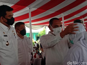 Gubsu Edy-Walkot Bobby Semangati Siswi Gagal Bicara dengan Presiden