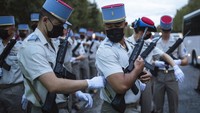 Penyerbuan benteng penjara Bastille dipandang sebagai simbol pemberontakan bangsa dan rekonsiliasi seluruh rakyat Prancis.  