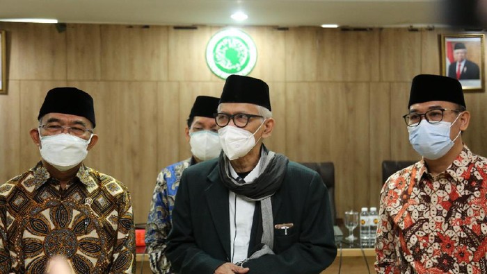 Menko PMK Muhadjir Effendy dan Ketua Umum MUI Miftachul Achyar