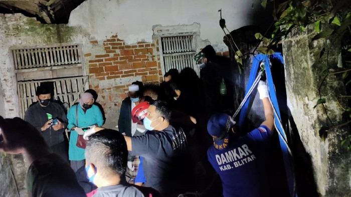 Nenek di Blitar Akhiri Hidup Terjun ke Sumur
