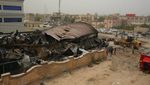 Potret Evakuasi Korban Kebakaran RS COVID-19 di Irak