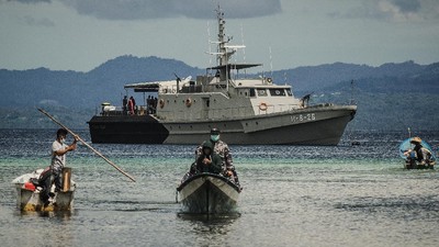 TNI AL Ujung Tombak Vaksinasi COVID-19 Warga Maritim