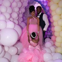 Memasuki area pesta, para tamu undangan akan menemukan lorong cantik yang seolah menuntut mereka ke dunia princess. Foto: Instagram Cardi B