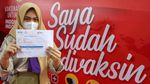 Pelajar di Berbagai Daerah Jalani Vaksinasi COVID-19 Massal