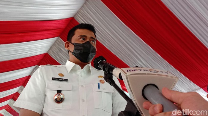 Wali Kota Medan Bobby Nasution di SMP Negeri 11 Medan (Ahmad Arfah/detikcom)