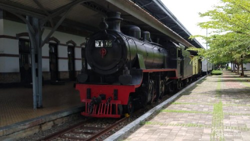 Kereta di Museum Ambarawa dapat disewakan bagi wisatawan.