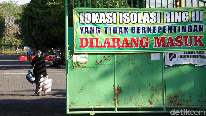Tempat isolasi terpusat Asrama Haji Donohudan Boyolali akan dijadikan sebagai RS darurat COVID-19. Hal tersebut disampaikan oleh Wali Kota Solo Gibran Rakabuming Raka.