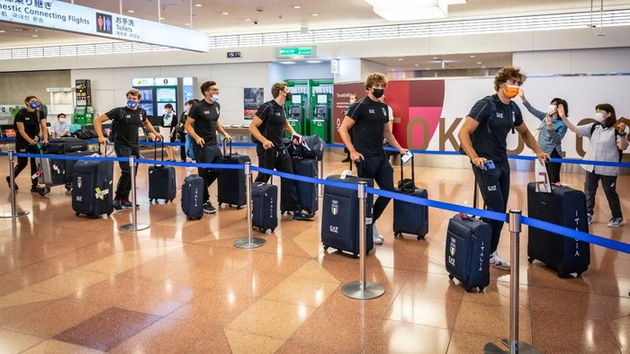Ratusan atlet mulai berdatangan di Bandara Haneda, Tokyo, Jepang untuk mengikuti Olimpiade 2020.