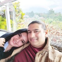 Ashraff Khan yang dikenal lewat lagu Sharmilla cukup sering membagi kemesraannya dengan Fadia di media sosial. Foto: Instagram @fairuzarafiq