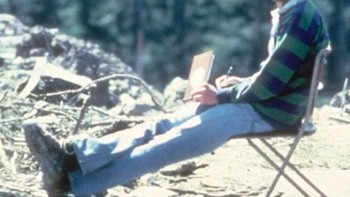 13 jam setelah foto diambil, pada 18 Mei 1980, gunung berapi meletus dan menewaskan 57 orang termasuk sang ahli vulkanologi David A. Johnston. Foto: dok Bored Panda