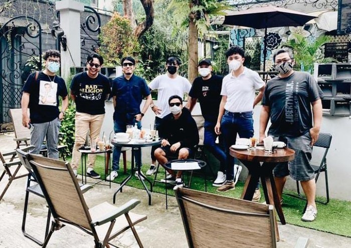 Keseruan Ananda Omesh Saat Makan Pizza dan Rayakan Ulang Tahun Anak