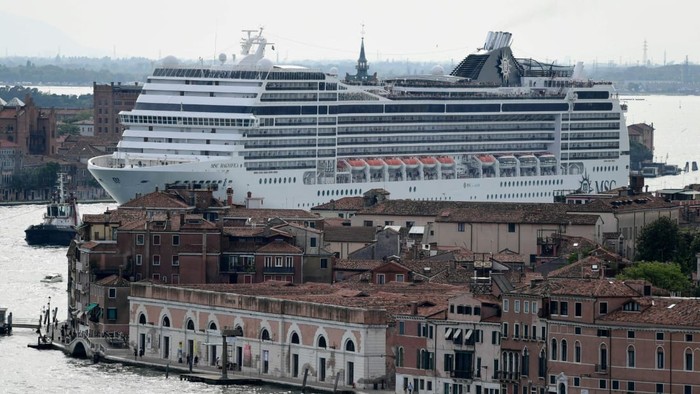 Kapal pesiar di Venesia