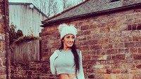 Mantan Miss UK itu pun beralih profesi dan menjajal dunia akting sebagai pemeran pengganti. Dok. Instagram/kerriparkerstunts