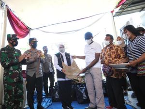 Khofifah Genjot Vaksinasi Door to Door ke Komunitas Warga Papua di Jatim