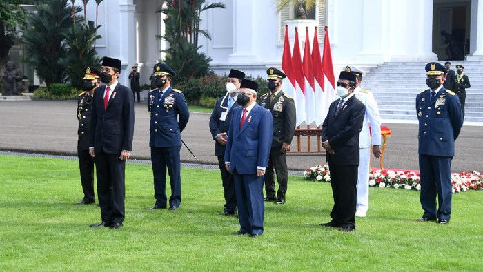 Masker Berselang ala Prabowo yang Mencuri Perhatian (Foto: Lukas - Biro Pers Sekretariat Presiden)