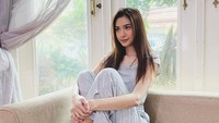 Mikha Tambayong lulus S2 melalui kuliah online di HarvardX. Foto: Instagram Mikha Tambayong