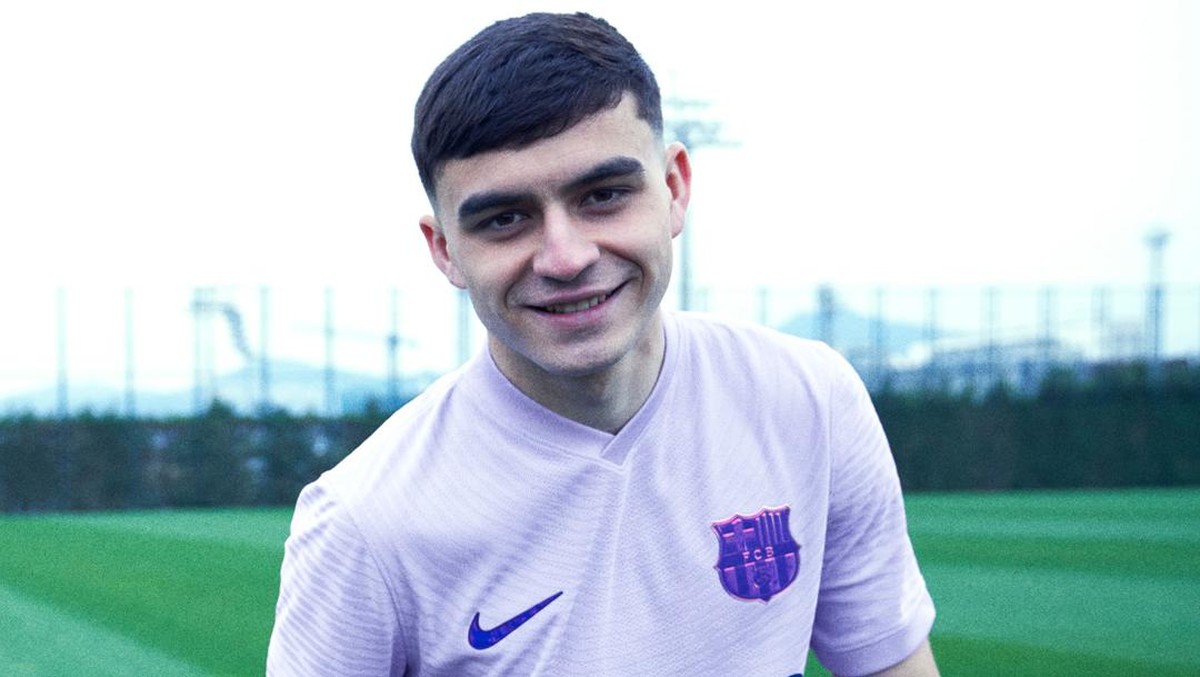 Jersey tandang anyar Barcelona berwarna ungu pastel. (Foto: dok. Barcelona)