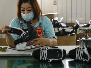 Gaji Pekerja Baru di China Menurun, Terburuk Sejak 2016