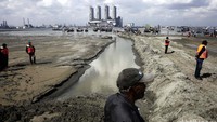 Faktor lainnya yang mempercepat tenggelamnya Jakarta adalah reklamasi. Rachman Haryanto/detikcom.