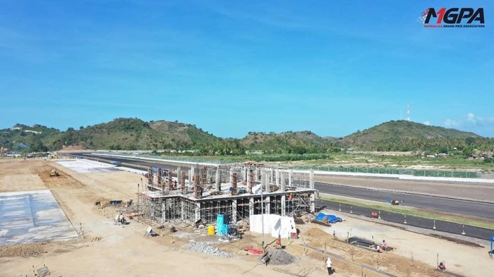 Progres pembangunan bangunan race control Sirkuit Mandalika sudah masuk tahap 65%