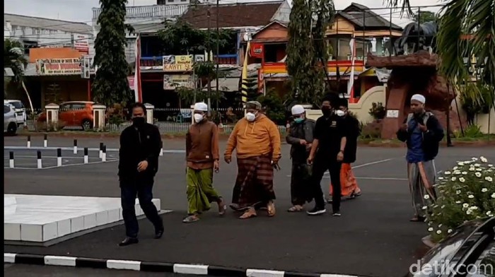 Satu tersangka demo ricuh di Taskmalaya menyerahkan diri.