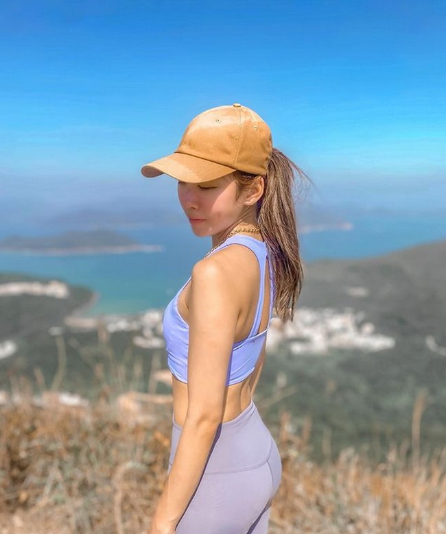 Sofia Cheung, selebgram asal Hong Kong yang kerap berbagi aktivitas outdoor di Instagramnya tewas pada Sabtu (10/7/2021). Ia tewas secara mengenaskan karena ketidaksengajaan. Foto: dok. Instagram/@hike.sofi
