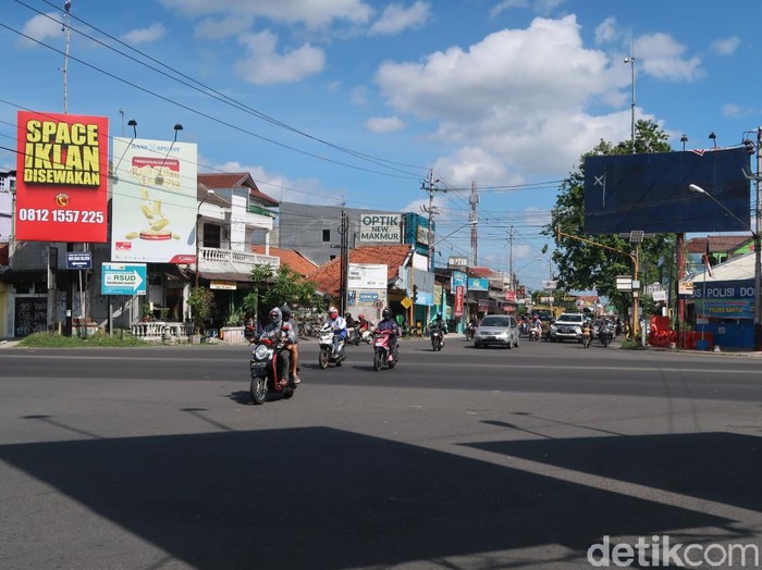 Suasana di simpang empat Dongkelan, Kabupaten Bantul, Kamis (15/7/2021).