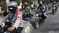Kegiatan bhakti sosial ini diharapkan untuk mengurangi beban masyarakat terdampak pandemi COVID-19. Diketahui, kegiatan ini akan terus dilakukan, hingga PPKM Darurat usai. Tak hanya sembako, Polresta Bandung ini juga akan bagikan obat dan vitamin.