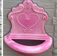 Setelah dibersihkan dengan semprotan air tekanan tinggi, warna aslinya pun muncul jadi pink. Foto: Dok. Reddit