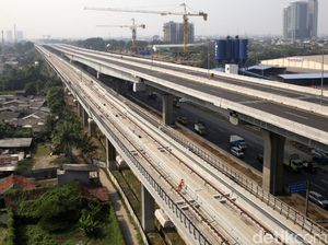 Tol Layang MBZ di Cibatu Arah Cikampek Macet