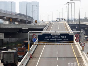 Ini Penyebab Kecelakaan Beruntun 4 Mobil di Tol Layang MBZ