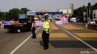 Hal ini dilakukan untuk mengurangi mobilitas masyarakat saat penerapan PPKM Darurat.  