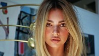 Emily Ratajkowski kini berusia 30 tahun. Foto: Instagram Emily Ratajkowski