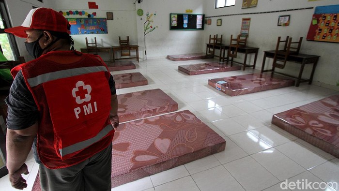 SDN Panularan di Solo disiapkan menjadi lokasi isolasi pasien COVID-19. Sejumlah persiapan pun dilakukan di area bangunan sekolah tersebut.
