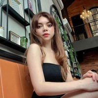 Dua asisten pribadi Hotman yang baru itu bernama Beiby dan Monna. Monna yang merupakan lulusan sarjana ekonomi itu disebut  Hotman sebagai asisten keduanya, sedangkan Beiby ialah asisten pribadi ketiganya. Foto: Instagram