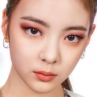 ITZY menjadi grup KPop pertama yang didapuk sebagai global brand ambassador Maybelline. Sebelumnya, brand kosmetik asal New York itu menggandeng aktris Storm Reid dan supermodel Gigi Hadid. Foto: dok. Maybelline
