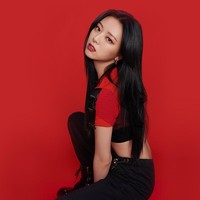 Grup jebolan JYP Entertainment ini memiliki slogan “All In Us” setiap memperkenalkan diri. Ungkapan itu selaras dengan pesan yang ingin disuarakan Maybelline yaitu self-love dan kepercayaan diri. Foto: dok. Maybelline