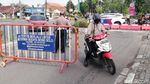 Jalan Adi Sucipto Solo Ditutup, Masih Banyak Pemotor Melintas