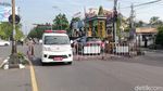 Jalan Adi Sucipto Solo Ditutup, Masih Banyak Pemotor Melintas