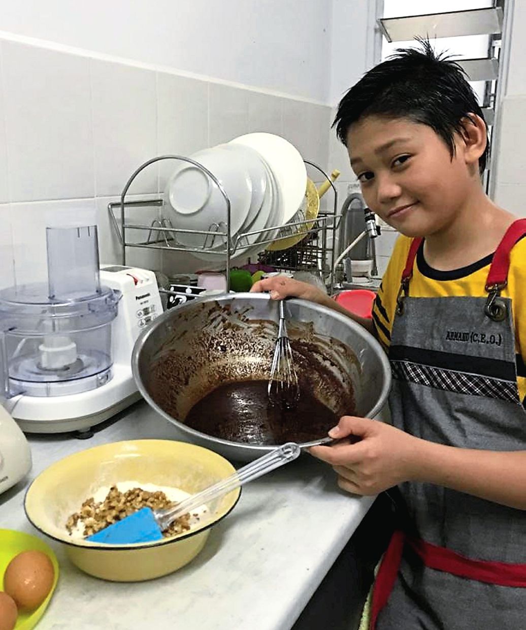 Keren! Bocah 11 Tahun Ini Sukses Jadi CEO Pabrik Cokelat yang Dermawan