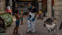 Hingga 8 Juli, kasus terkonfirmasi COVID-19 di Filipina mencapai 1,46 juta, sedangkan jumlah kematian mencapai lebih dari 25.700 jiwa. Getty Images/Ezra Acayan  