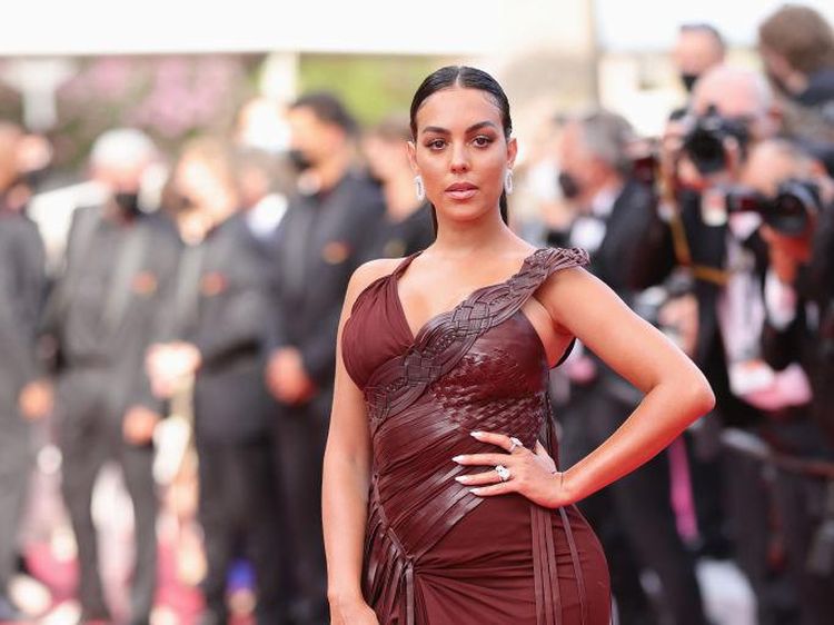 Ronaldo Balik, Fans MU Girang Kedatangan WAGs Georgina Rodriguez