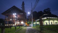 Fase gelap penuh ketertinggalan kini sudah menjadi masa lalu. Kini, masa depan cerah terus ditatap dengan rasa optimis oleh para warga Sabira tanpa lagi merasa sebagai anak tiri dari ibu kota.  